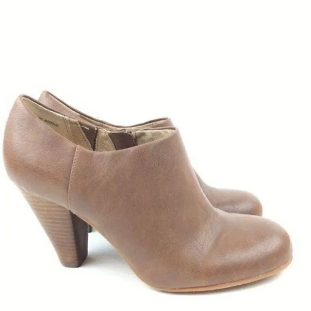 New Crown Vintage Ankle Boots 7 Lion Brown Booties